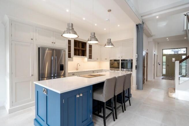 3 bed End of Terrace to rent Image 4