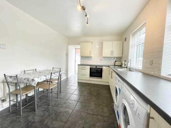 Dining kitchen