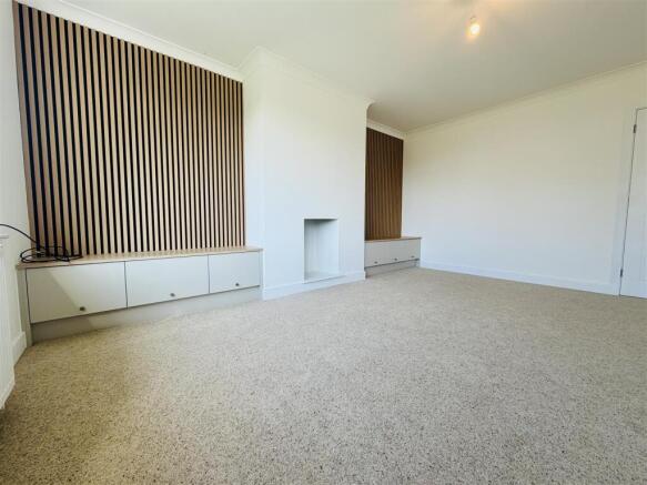 2 bed Semi-Detached Bungalow for sale Image 8