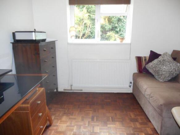 Bedroom 2/Office