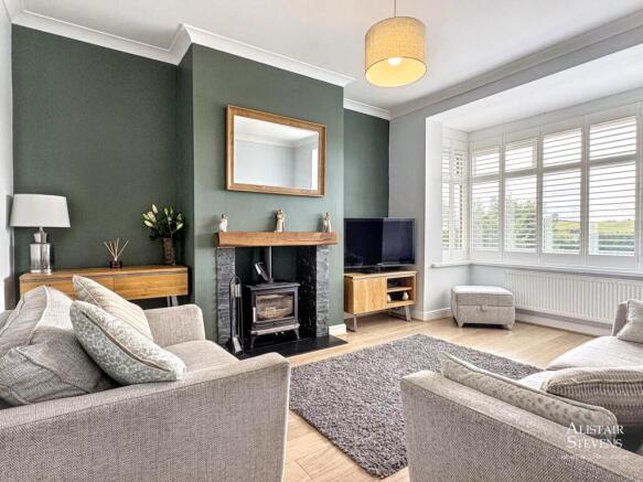 4 bed Semi-Detached for sale Image 4