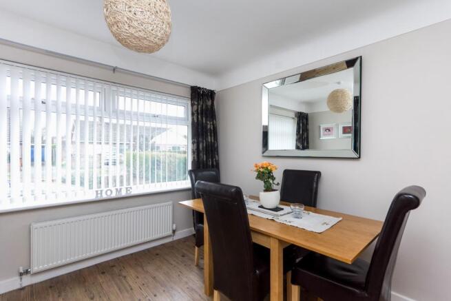 Bedroom/Dining Room