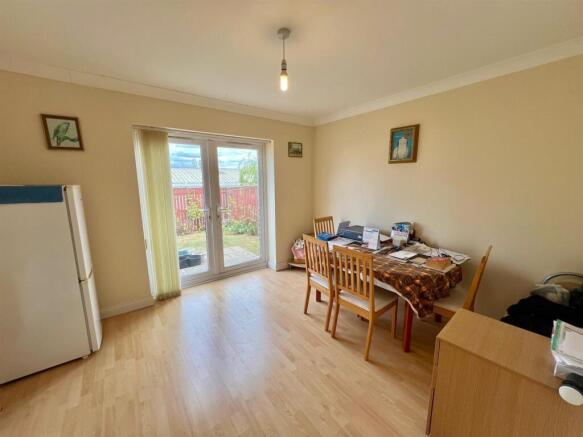 4 bed Detached for sale Image 9