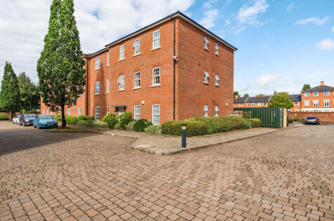Amberley Court, North Square, Knowle, Hampshire, PO17