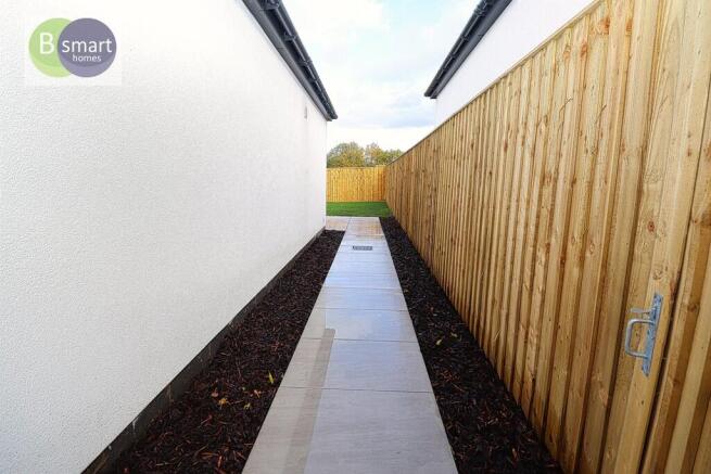 3 bed Detached Bungalow for sale Image 10