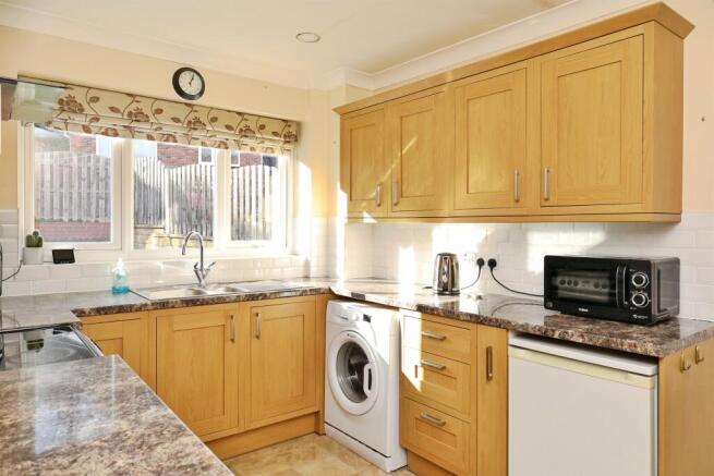 3 bed Semi-Detached for sale Image 5