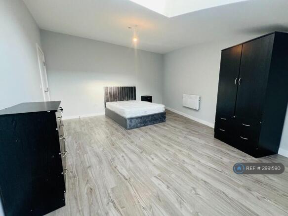 1 bed Flat to rent Image 6
