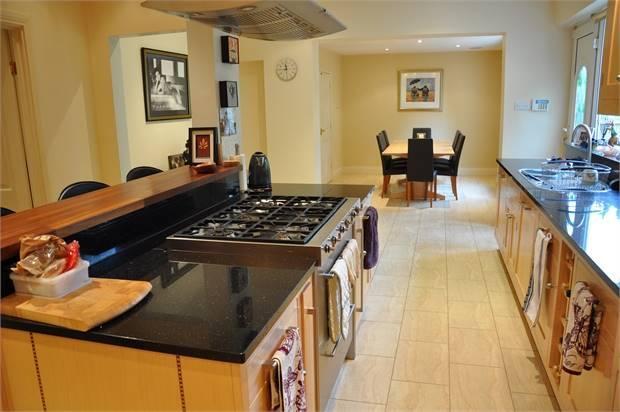 Breakfasting Kitchen