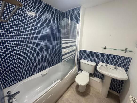 1 bed Apartment to rent Image 8