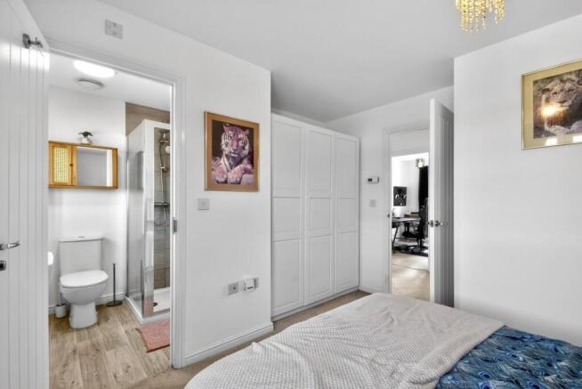 3 bed Semi-Detached for sale Image 9