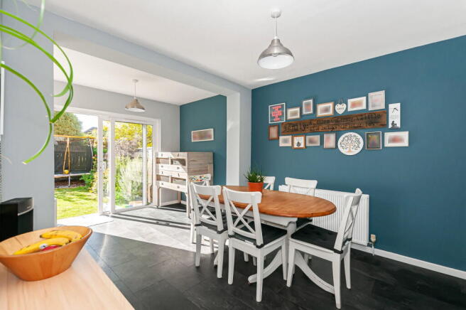 3 bed Semi-Detached for sale Image 6