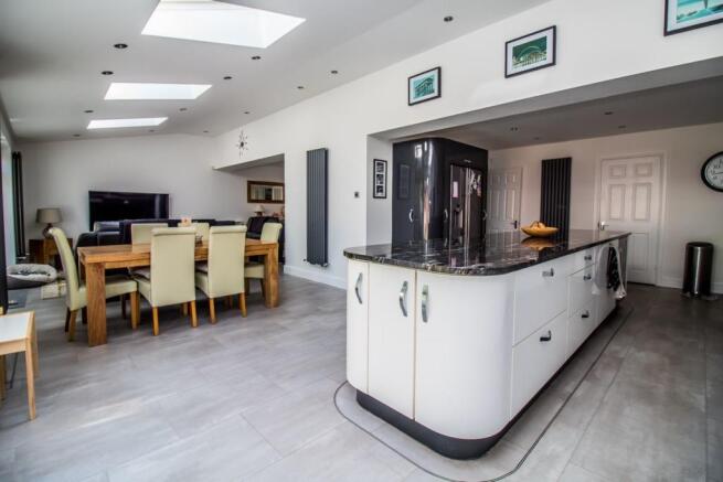 Kitchen pic 2