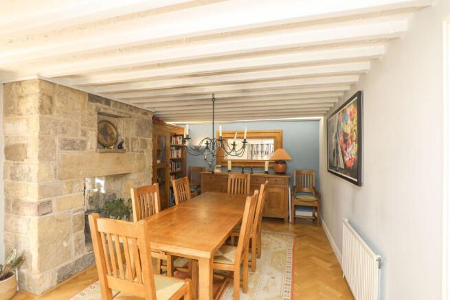 4 bed Semi-Detached for sale Image 12