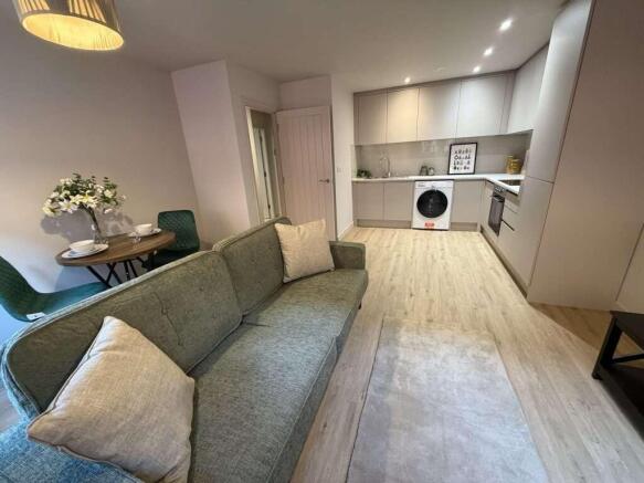 apt_2_20_westfield_terrace