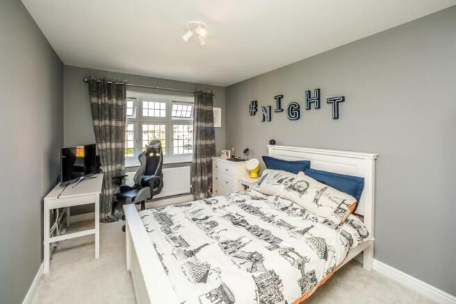 BEDROOM 2