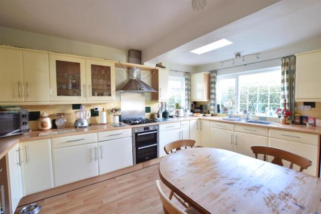Kitchen/Breakfast Room