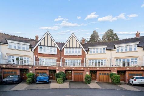 Queen Elizabeth Crescent, Beaconsfield, HP9