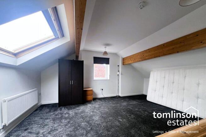 6 Bedroom semi-detached house - HMO