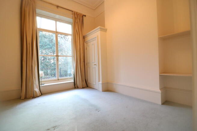 2 bed Apartment to rent Image 11