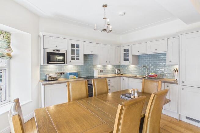 Kitchen/dining ar...