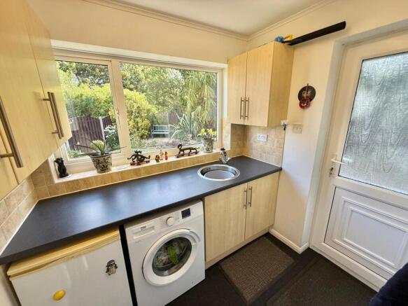 4 bed Detached for sale Image 11