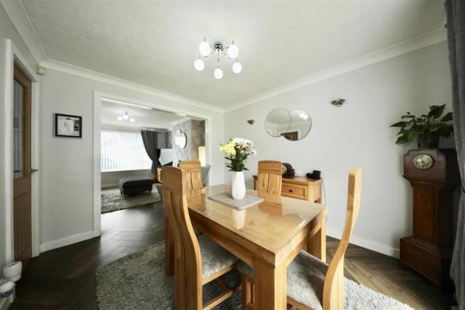 3 bed Semi-Detached for sale Image 10