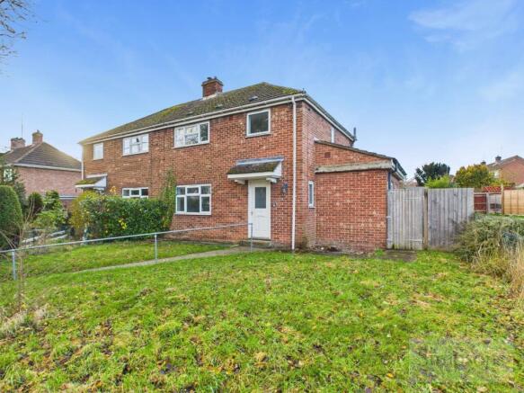 3-bed semi-detached on Hamfield, Wantage, OX12, £290,000