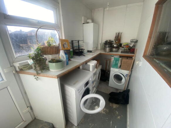 3 bed Semi-Detached for sale Image 6
