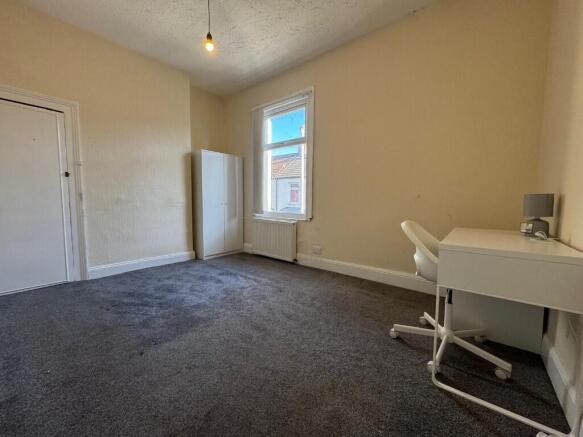 4 bed Terraced to rent Image 8