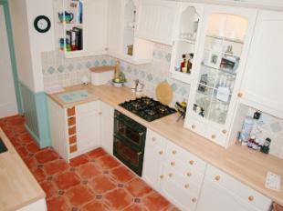 REFITTED KITCHEN