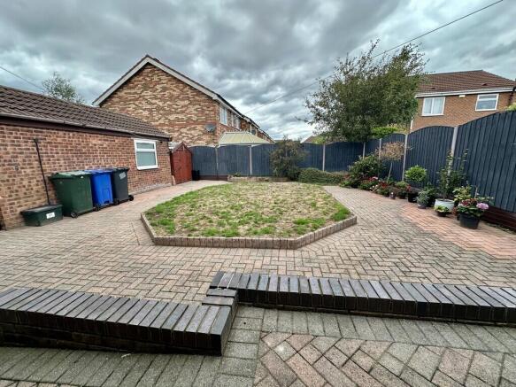 3 bed Detached Bungalow for sale Image 8