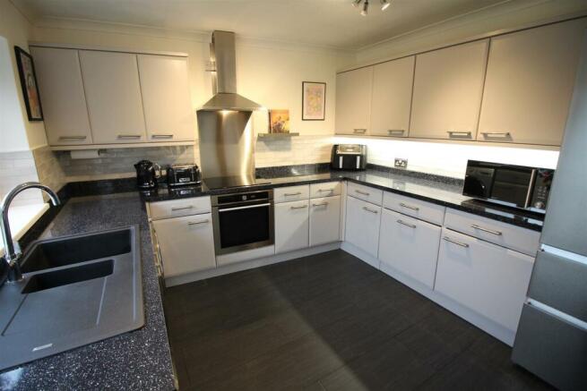 Fitted Kitchen