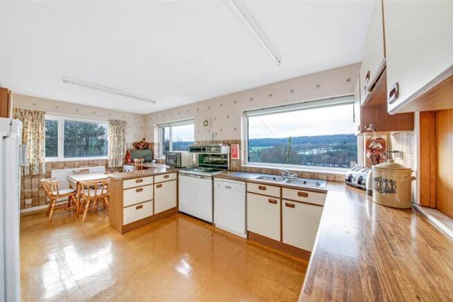 Dining kitchen.jpg