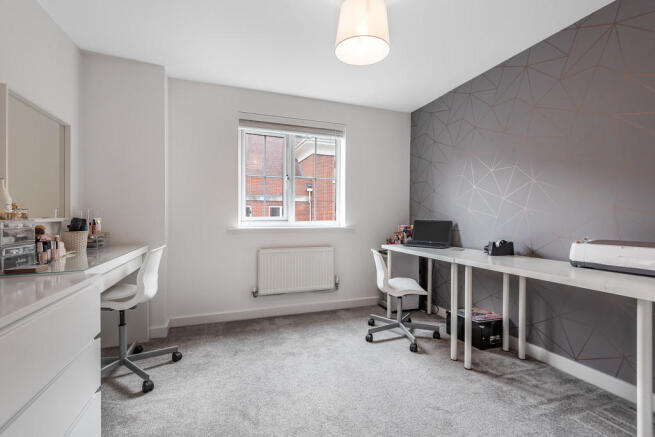 Bedroom/Study