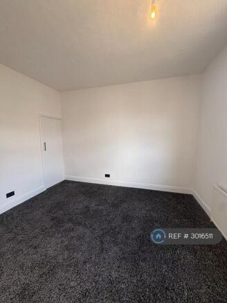 2 bed Terraced to rent Image 11