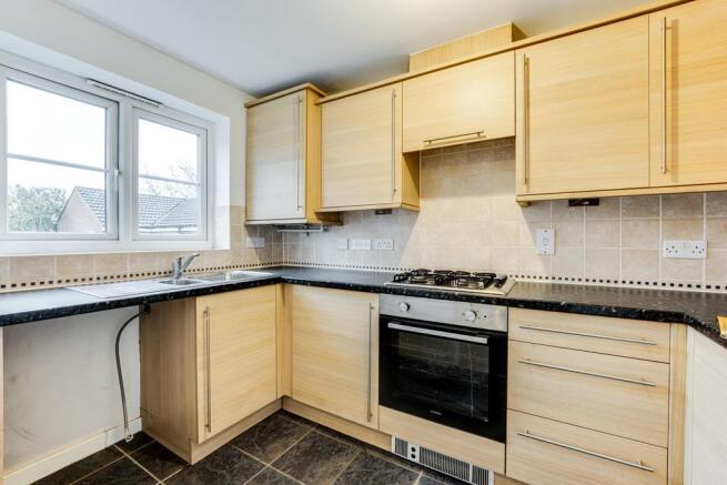 39 Scott Avenue, Rothwell-12.jpg