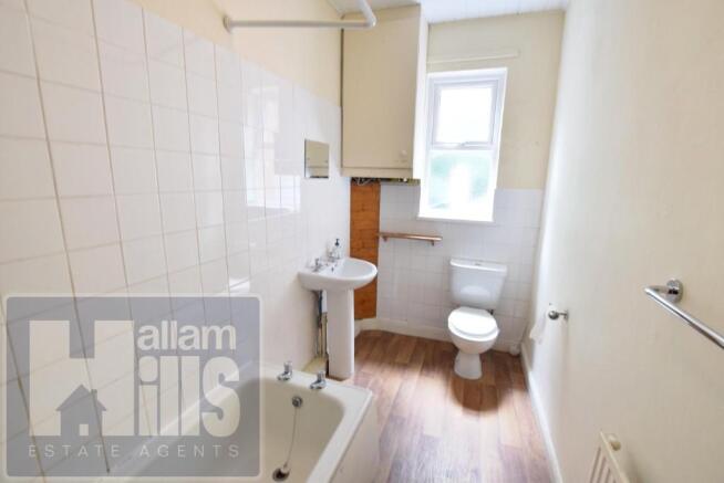 3 bed Terraced to rent Image 9