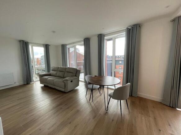 Lounge/Dining room