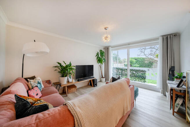 1407387-1-6984783...