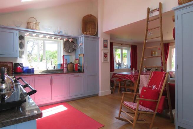Kitchen / Breakfast Room