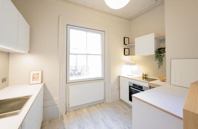 Kitchen 2.jpeg