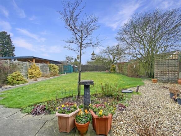 Well-Appointed Garden 652