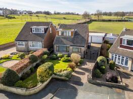 112, Kingsdale Gardens, Drighlington, Bradford BD11 1EZ