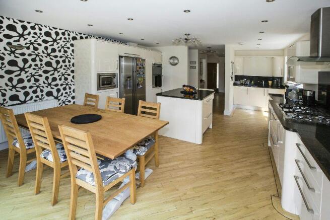 Kitchen/Breakfast Ro