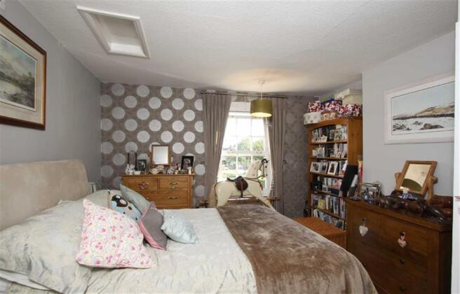 Photo 8