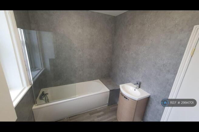 1 bed Flat to rent Image 5