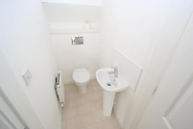 3 bed Semi-Detached for sale Image 9