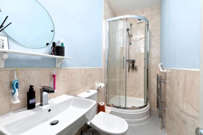 4 bed Maisonette for sale Image 10