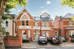Flat 6, 4, Heathfield Road, Acton W3 8EL