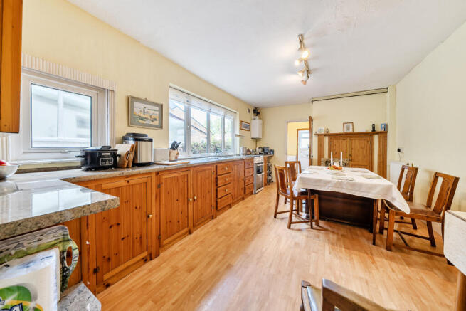 Kitchen / Breakfast Room